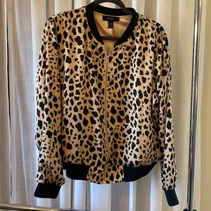 Leopard zip up bomber jacket 2x Forever 21